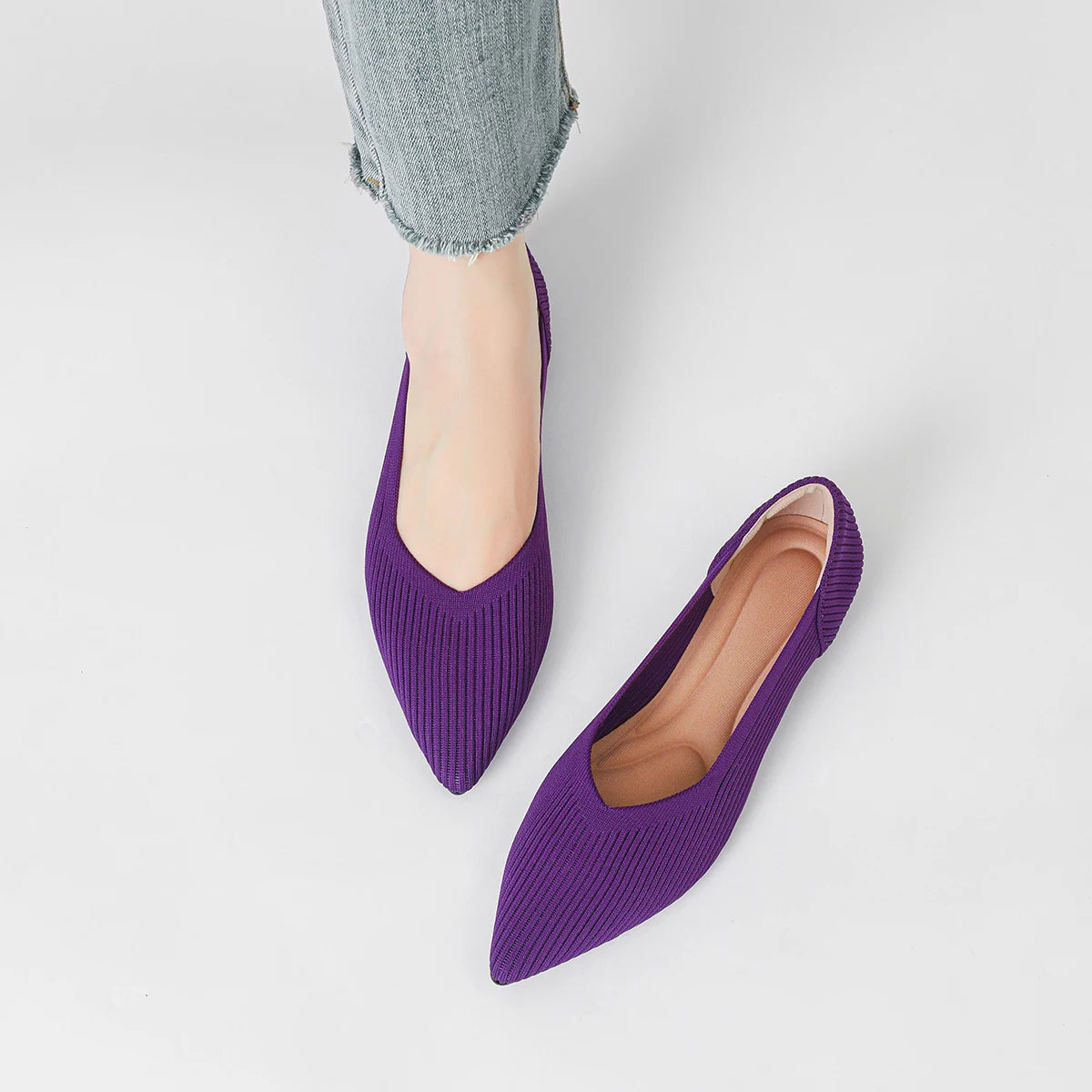 The Élanza Seoul Pointed Knit Flats (heel 1 cm)