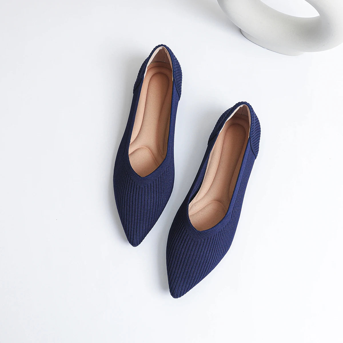 The Élanza Seoul Pointed Knit Flats (heel 1 cm)