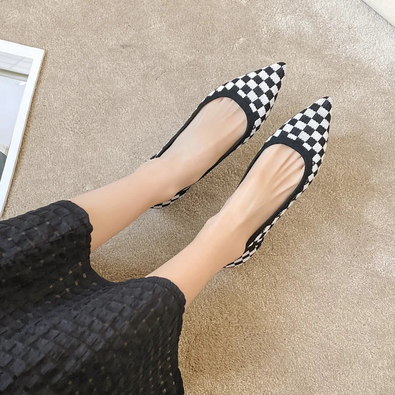 The Élégance Chooc Pointed Knit Pumps (heel 3.5 cm)