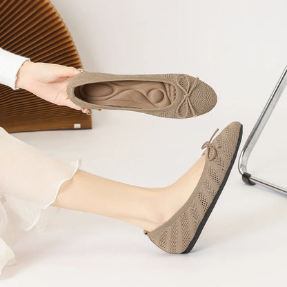 The Tasié Bordeaux Elastic Ballet Flats (heel 1 cm)