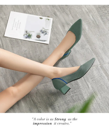 The Élégance Cosmopolitan Pointed Knit Pumps (heel 3.5 cm)