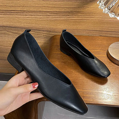The Bianco Paris Square-Toe Leather Flats (heel 1 cm)