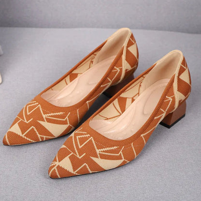 The Élégance Cosmopolitan Pointed Knit Pumps (heel 3.5 cm)
