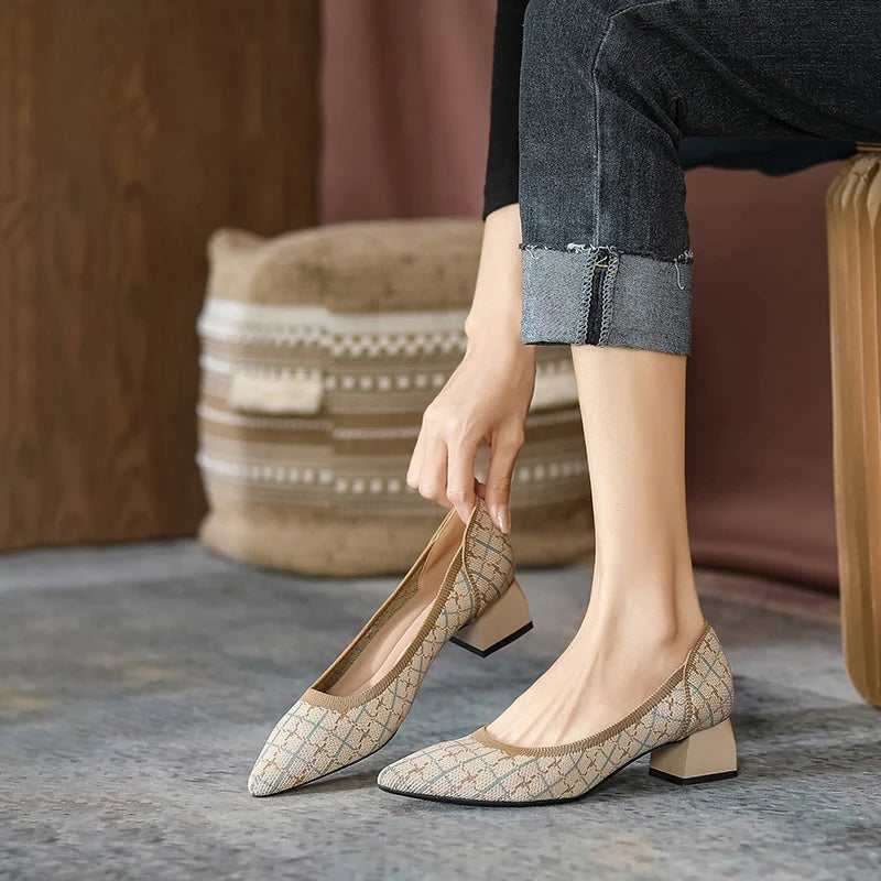 The Élégance Paris Pointed Knit Pumps (heel 3.5 cm)