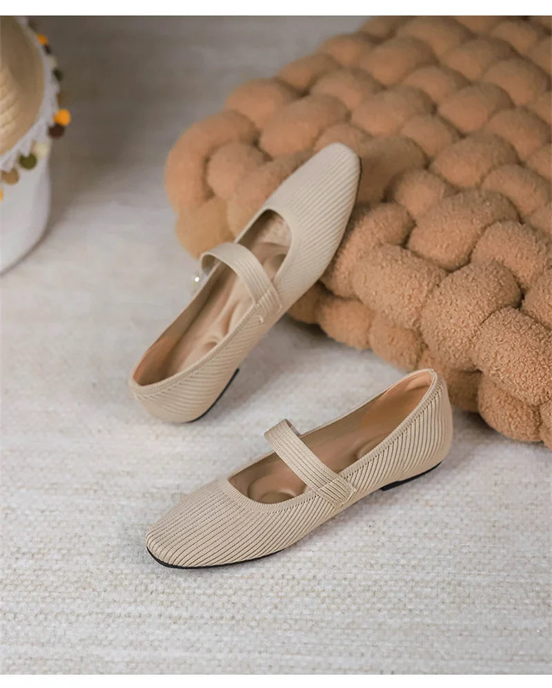The Mollita Lisbon Elastic Ballet Flats (heel 1 cm)